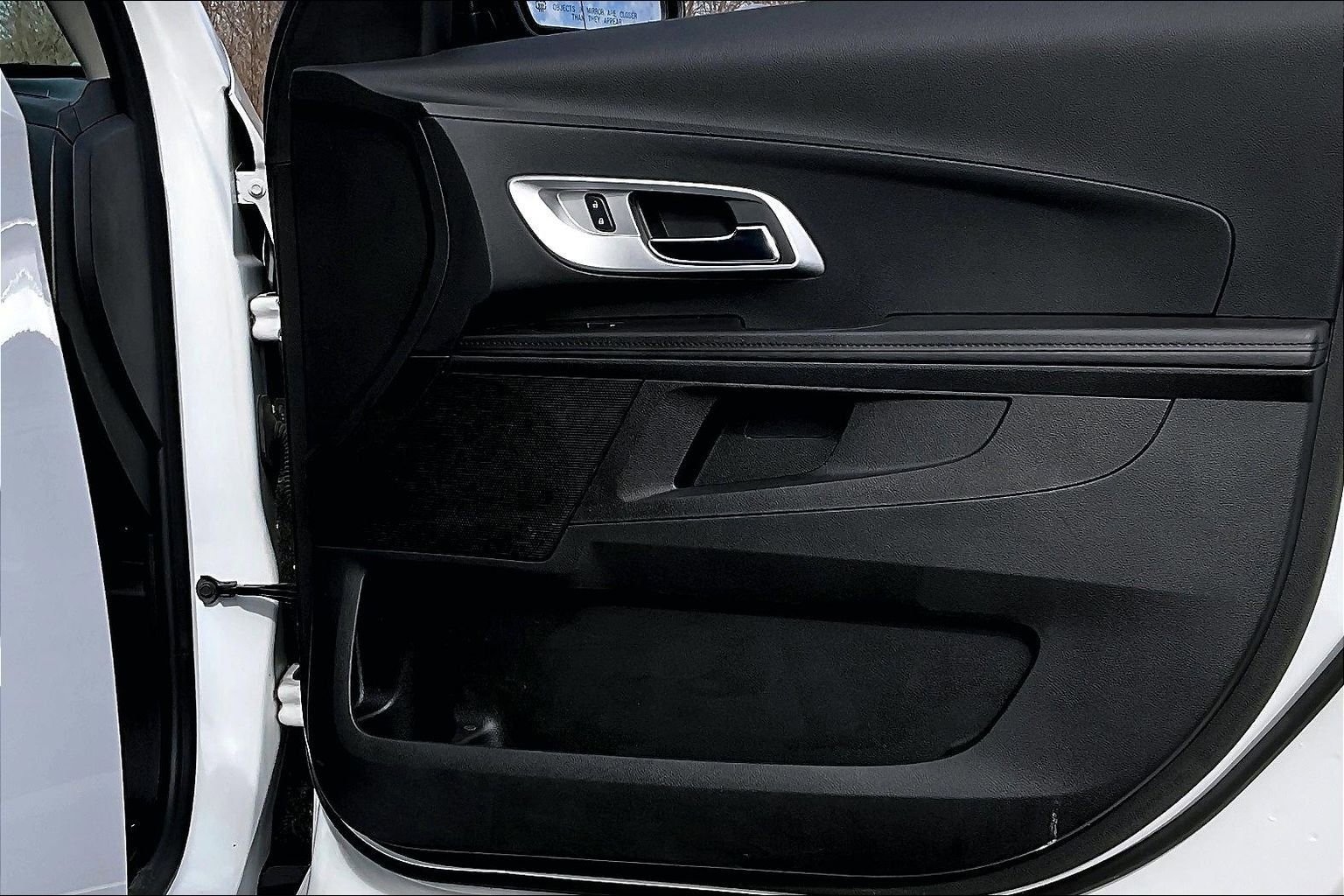 Used 2017 Chevrolet Equinox Premier w/ Enhanced Convenience Package image 18