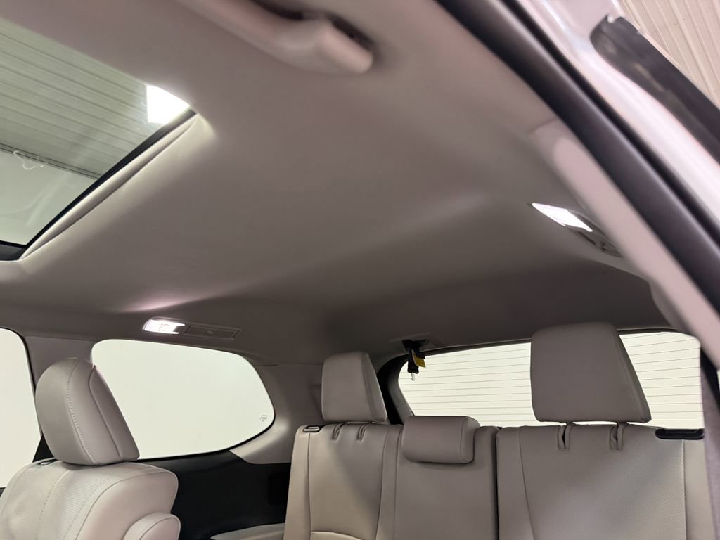 Used 2024 Toyota Grand Highlander AWD image 50