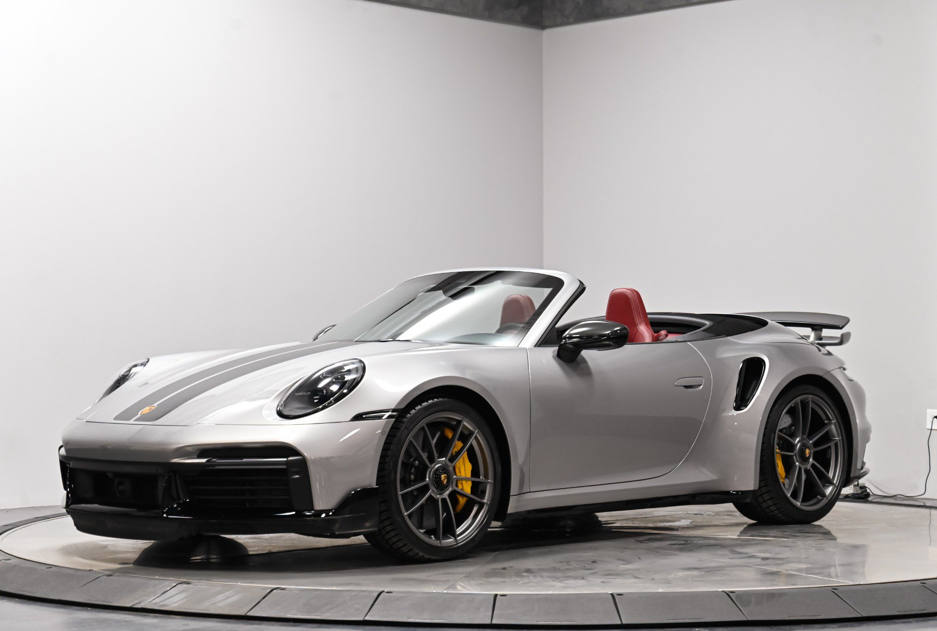 Used 2022 Porsche 911 Turbo S AWD/4WD image 2