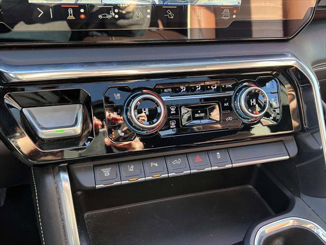 Used 2024 GMC Sierra 3500 Denali Ultimate image 30