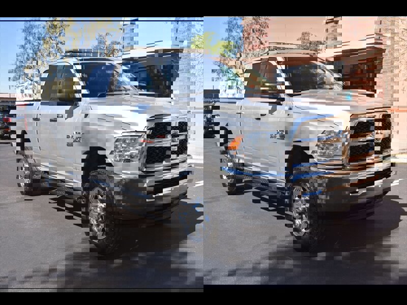 Used 2015 RAM 2500 SLT image 2