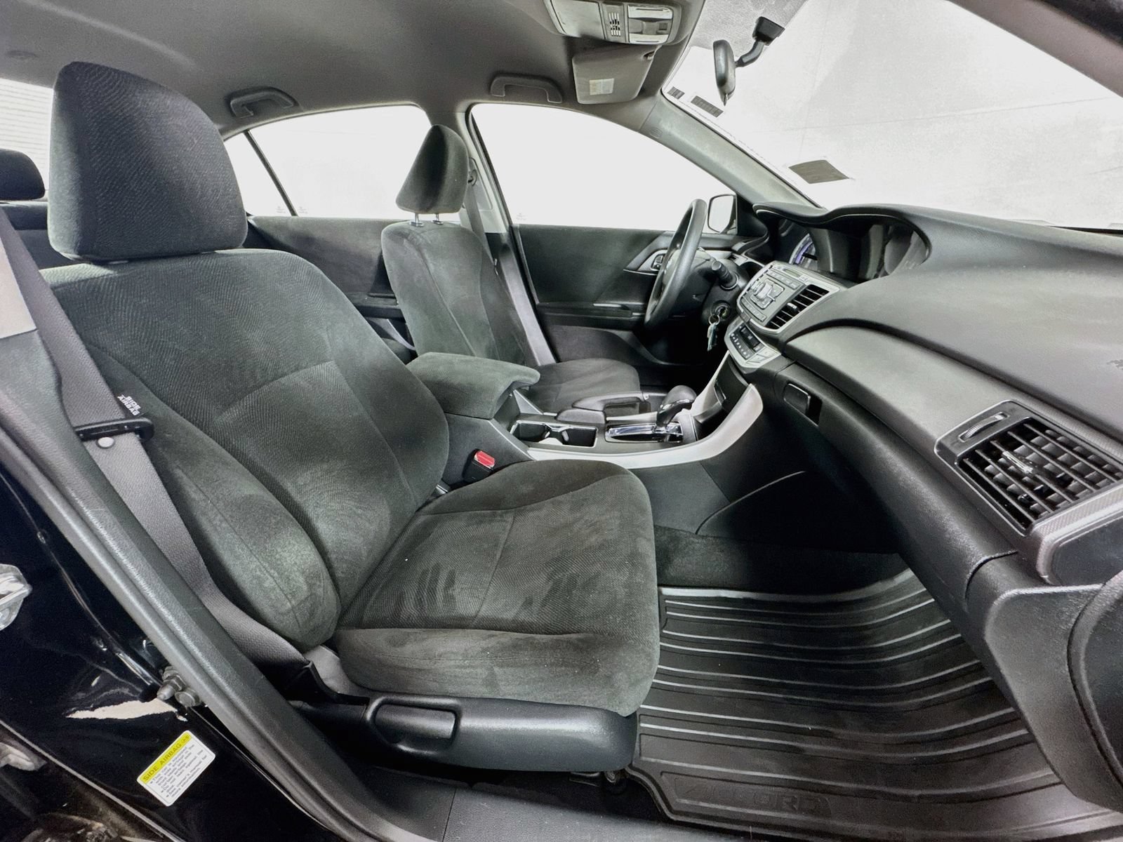 Used 2013 Honda Accord LX image 25