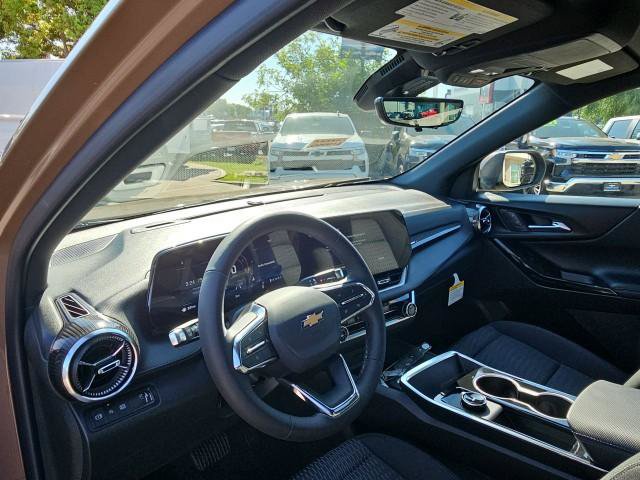New 2027 Chevrolet Equinox LT w/ Safety and Technology Package FWD image 10