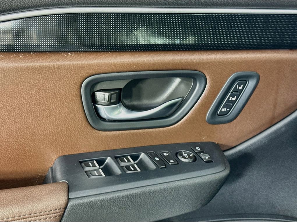 Used 2024 Honda Pilot Elite image 24