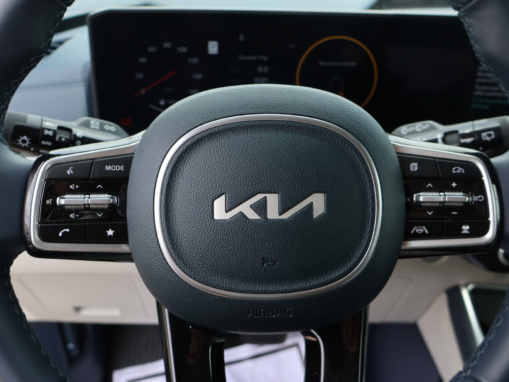 New 2026 Kia Carnival SX w/ SX Dark Edition Package FWD image 28