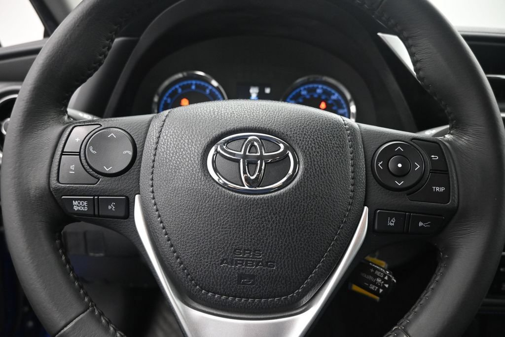 Used 2017 Toyota Corolla SE w/ Carpet Mat Package (TMS) FWD image 11