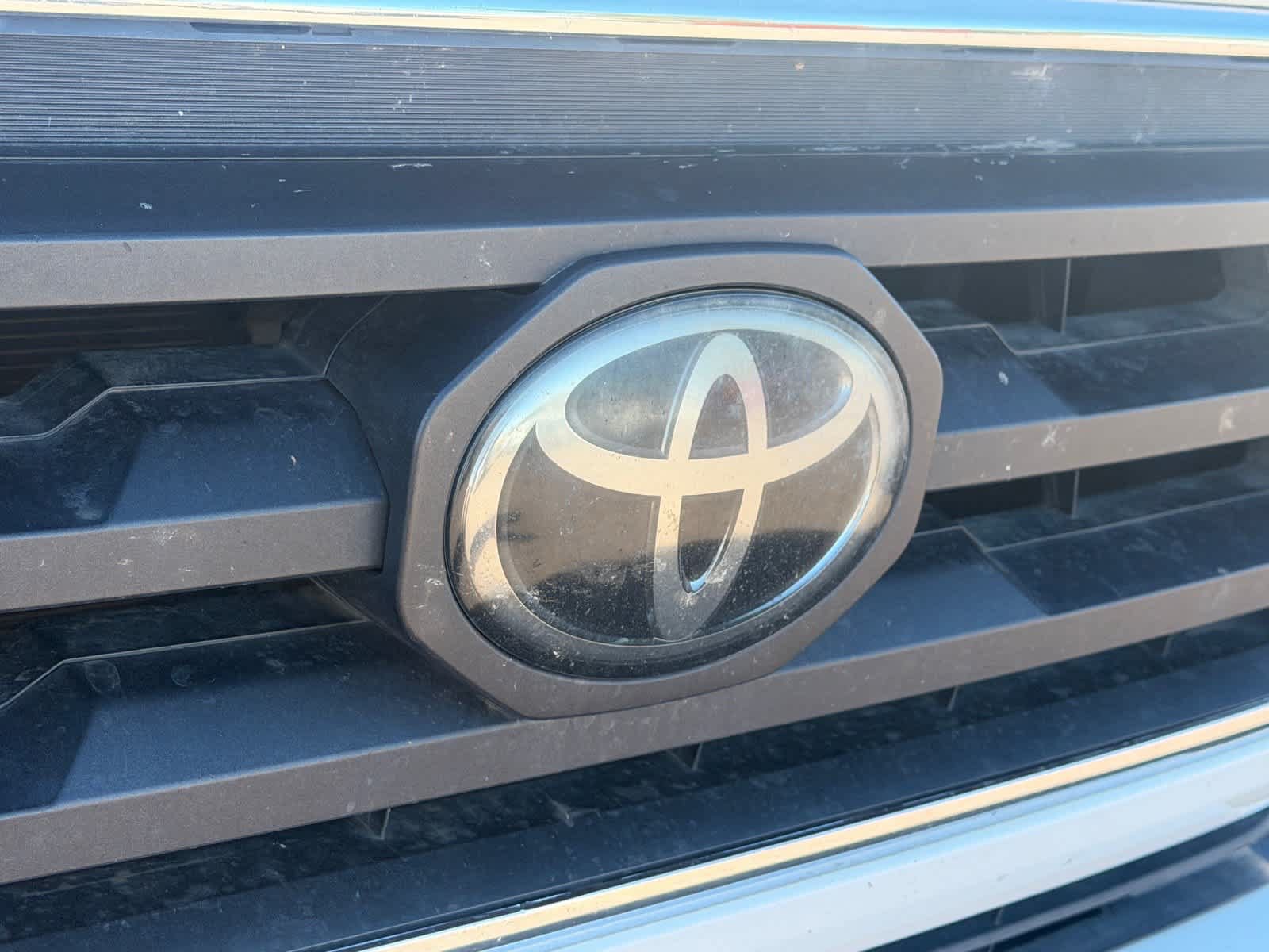 Used 2021 Toyota Tacoma SR5 AWD/4WD image 10