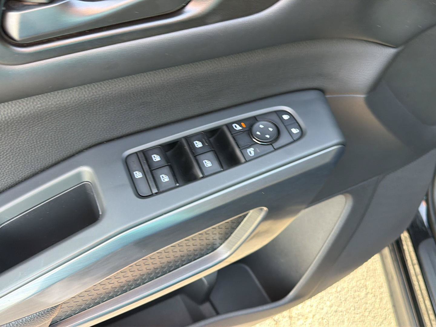 Used 2023 Nissan Pathfinder Rock Creek AWD/4WD image 29