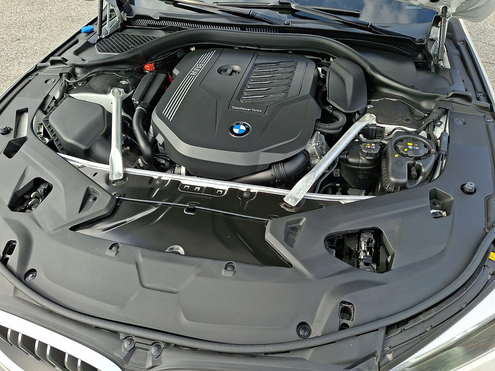 Used 2025 BMW 840i xDrive Convertible AWD/4WD image 33