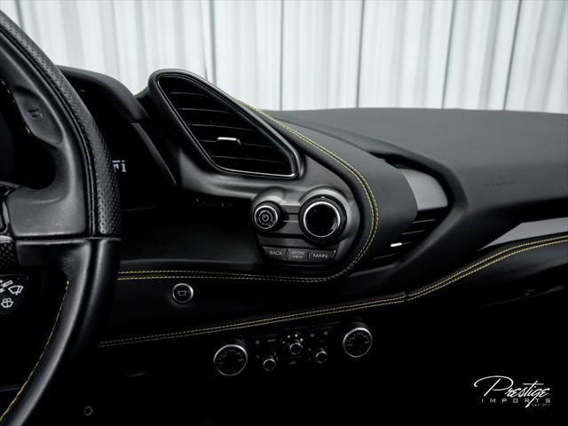 Used 2018 Ferrari 488 GTB RWD image 30