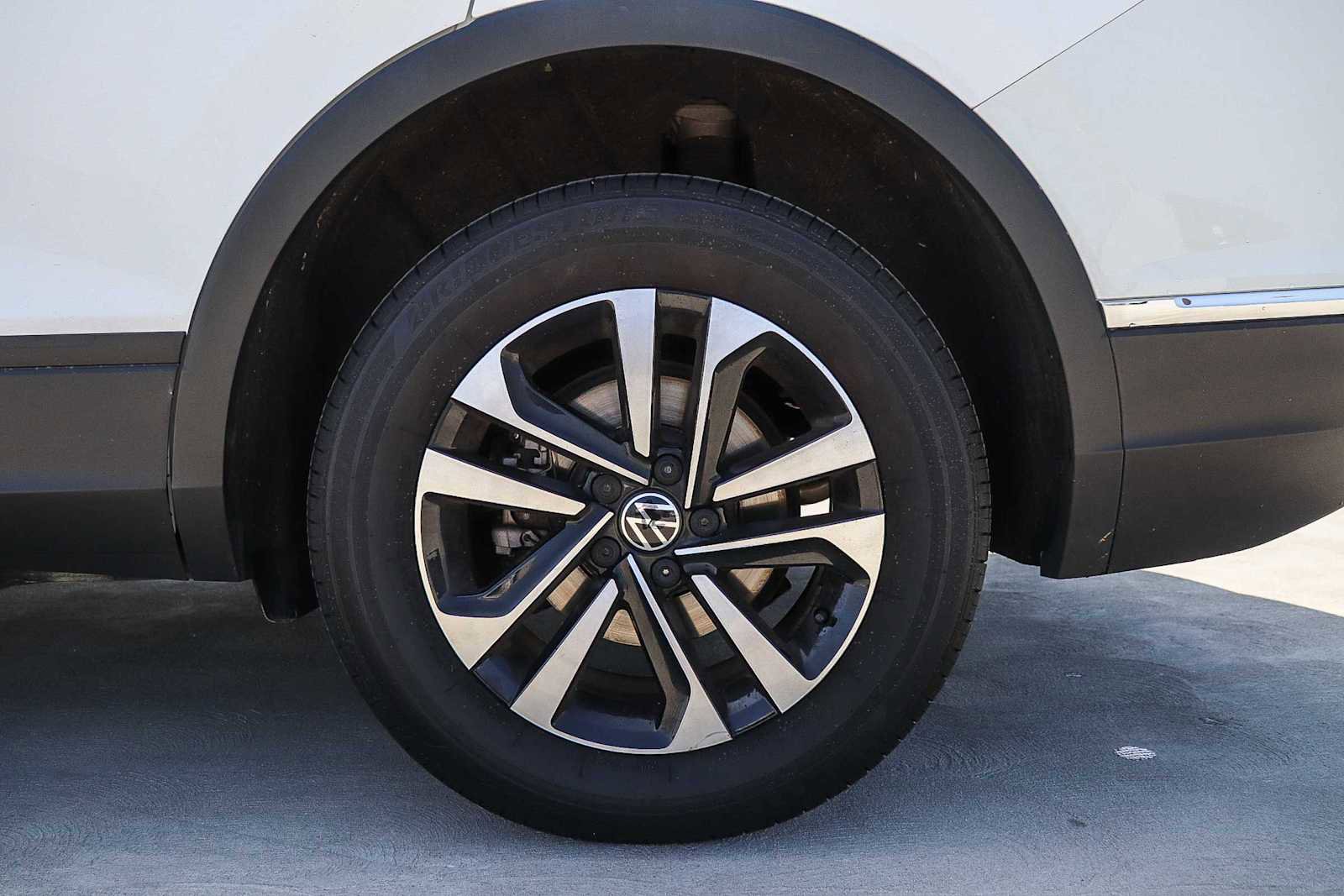 Used 2022 Volkswagen Tiguan S image 10