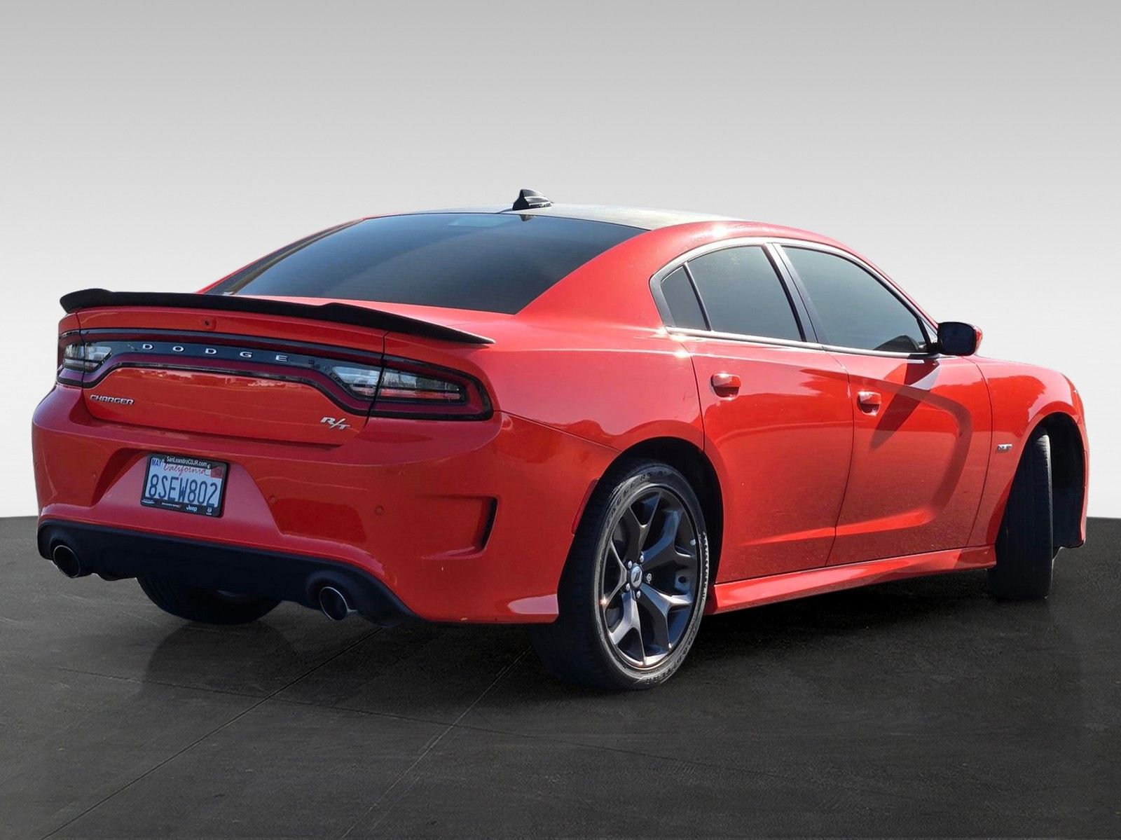 Used 2019 Dodge Charger R/T w/ Driver Confidence Group RWD image 4