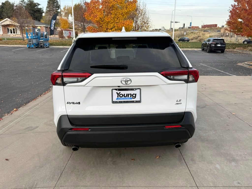 Used 2024 Toyota RAV4 LE image 9