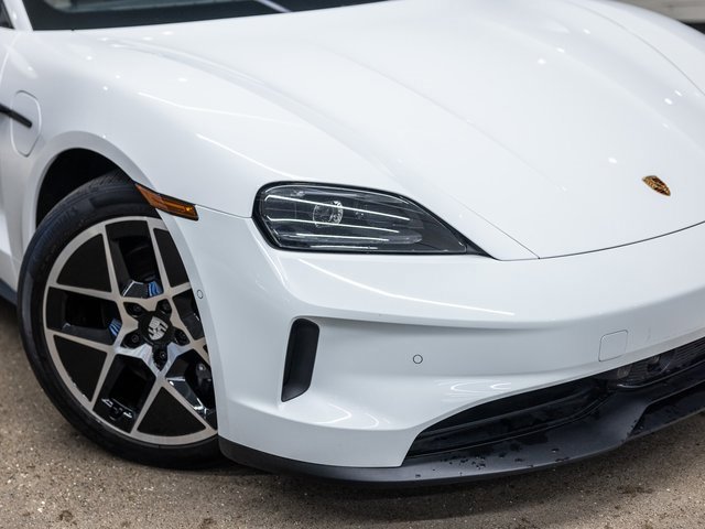 New 2025 Porsche Taycan image 10