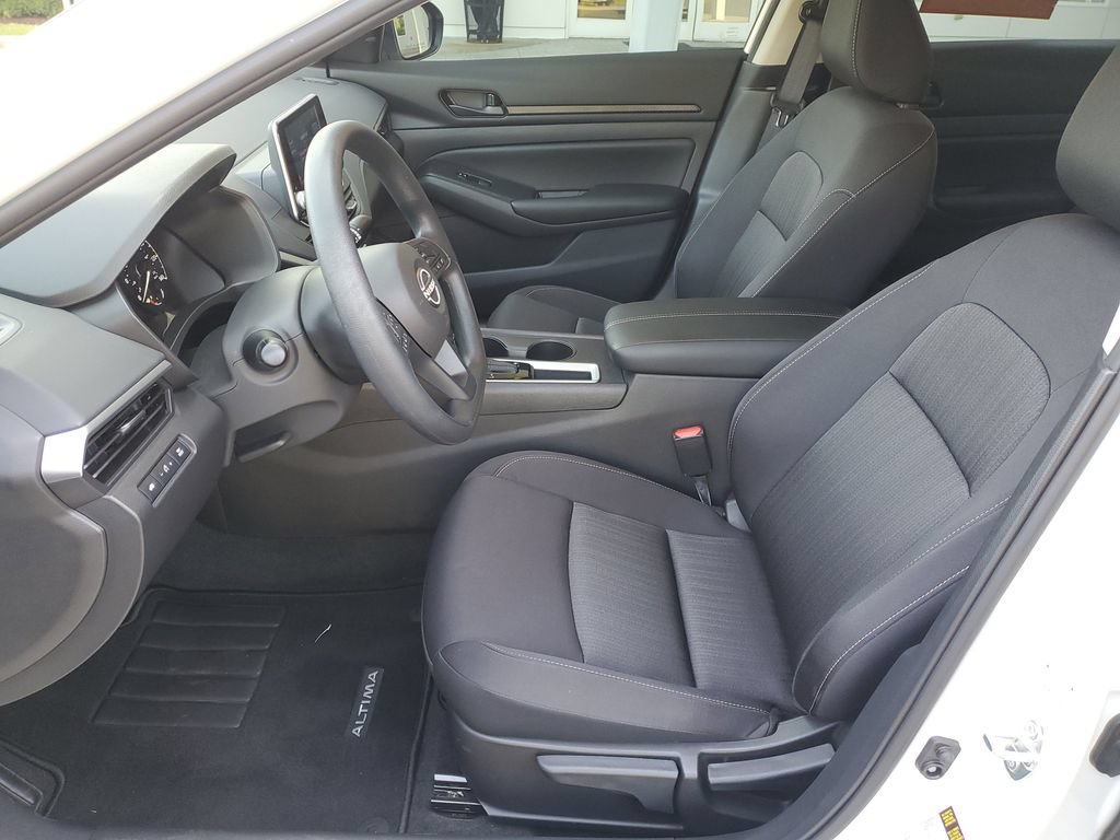 Certified 2025 Nissan Altima 2.5 S FWD image 16