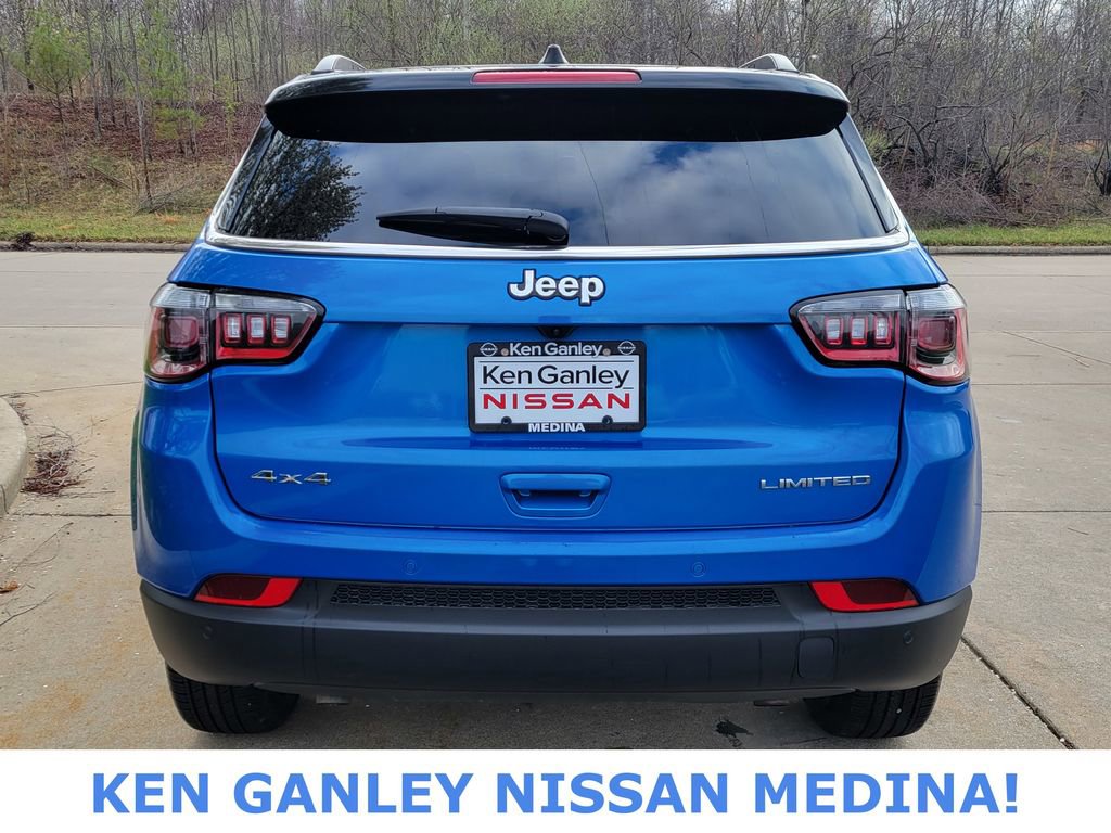 Used 2025 Jeep Compass Limited image 4