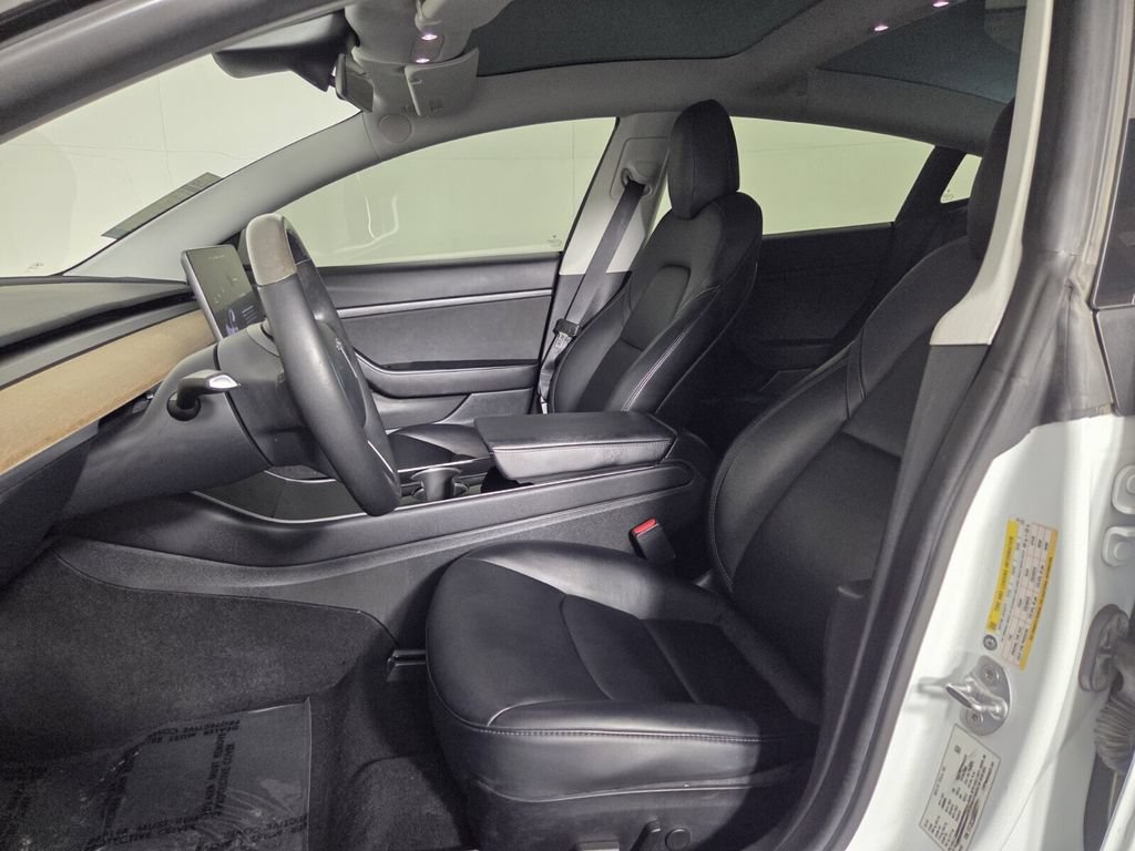 Used 2020 Tesla Model 3 Standard Range Plus RWD image 10