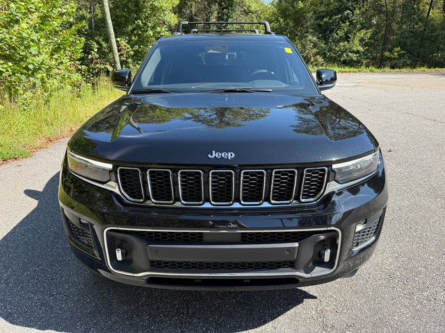 Used 2023 Jeep Grand Cherokee L Overland w/ Luxury Tech Group IV image 3