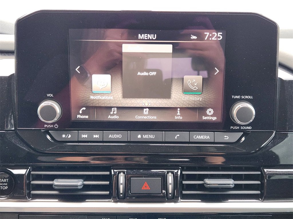 New 2025 Nissan Pathfinder SV image 12