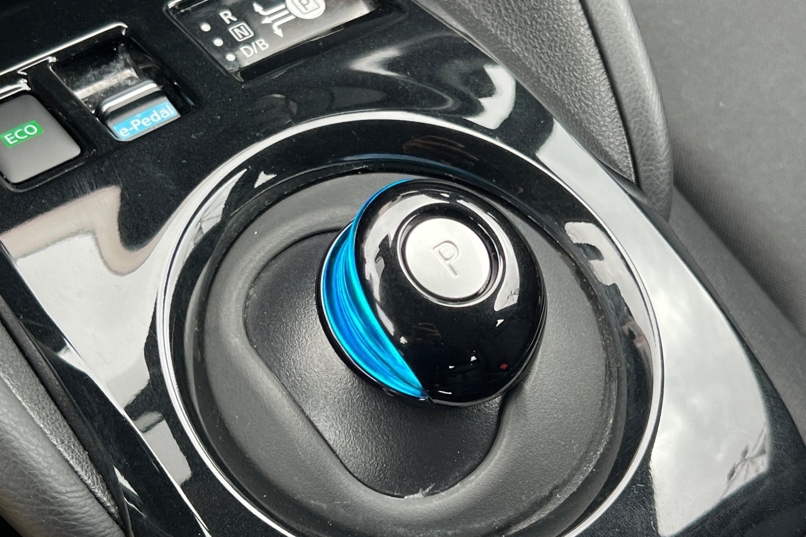 Certified 2024 Nissan Leaf SV Plus FWD image 25