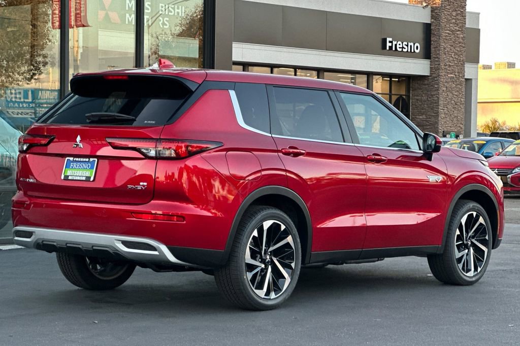New 2025 Mitsubishi Outlander SE image 5