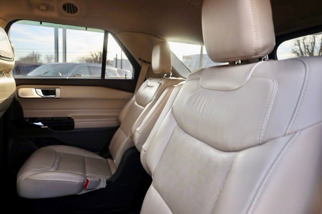 Used 2021 Ford Explorer Platinum w/ Equipment Group 601A image 34