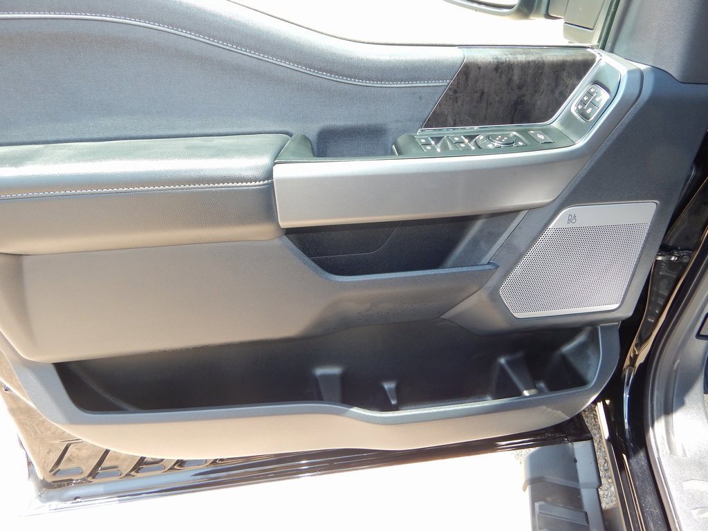 New 2025 Ford F250 Lariat w/ Lariat Ultimate Package image 16