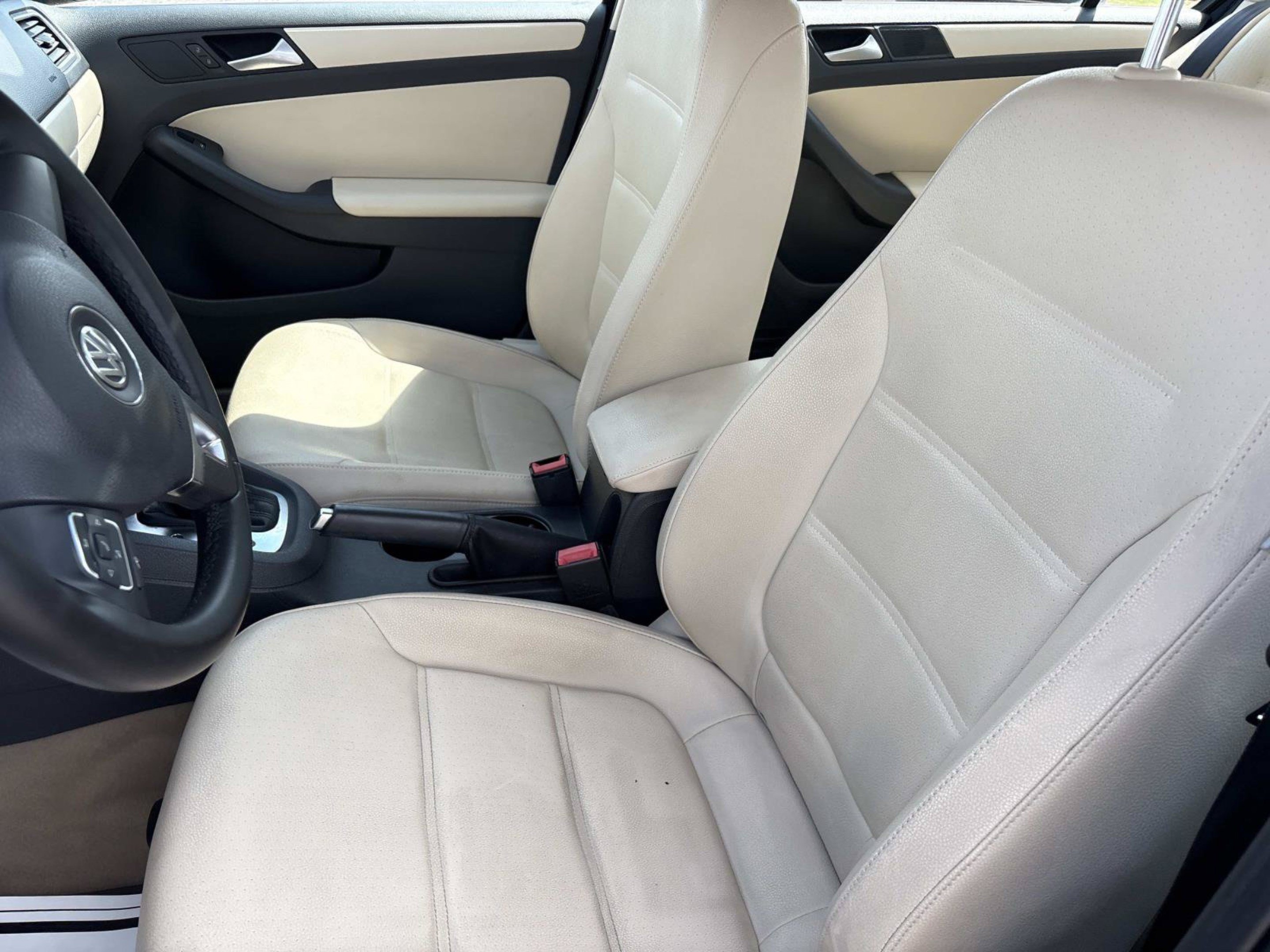Used 2012 Volkswagen Jetta SE FWD image 21