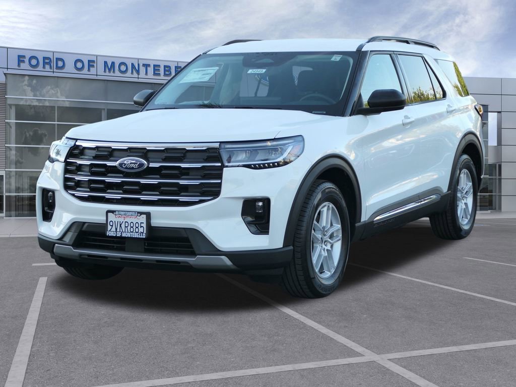 Used 2025 Ford Explorer Active w/ Active Comfort Package image 8