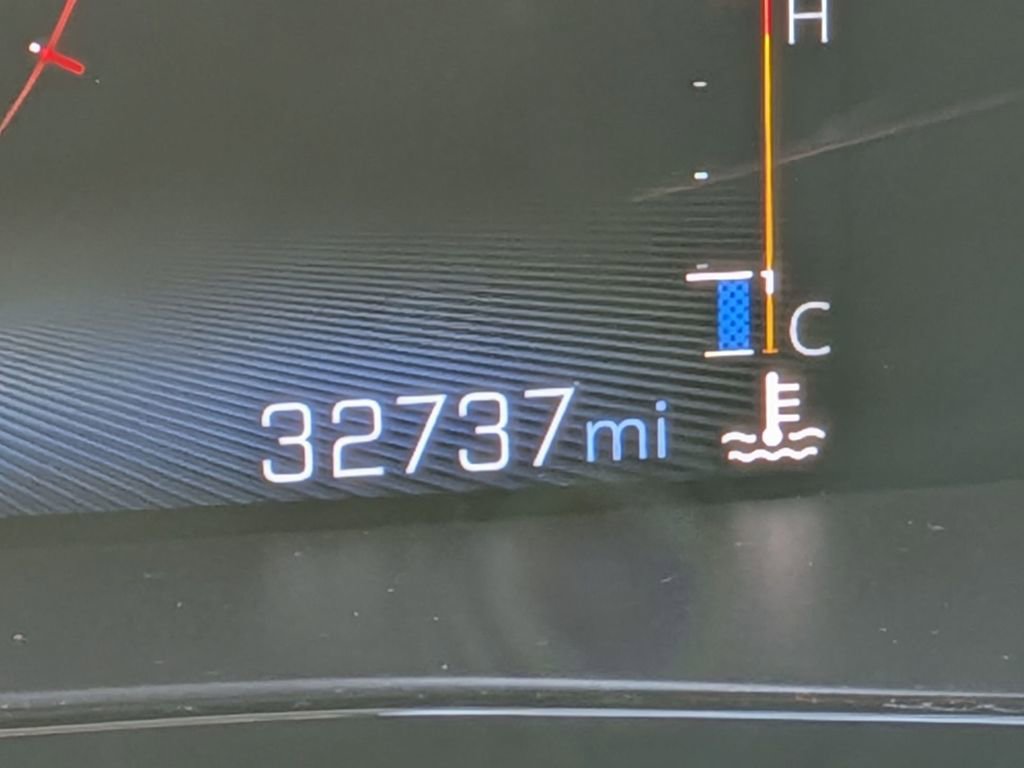 Used 2023 Chevrolet Colorado Z71 w/ Z71 Convenience Package 2 image 18