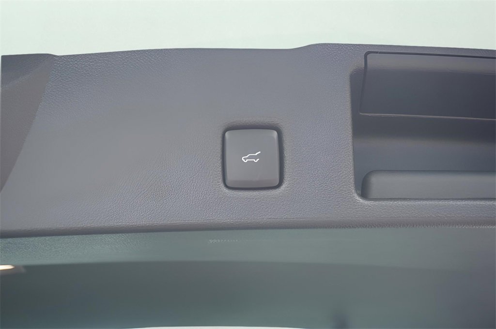 New 2025 Ford Escape ST-Line Elite w/ Class II Trailer Tow Package image 25