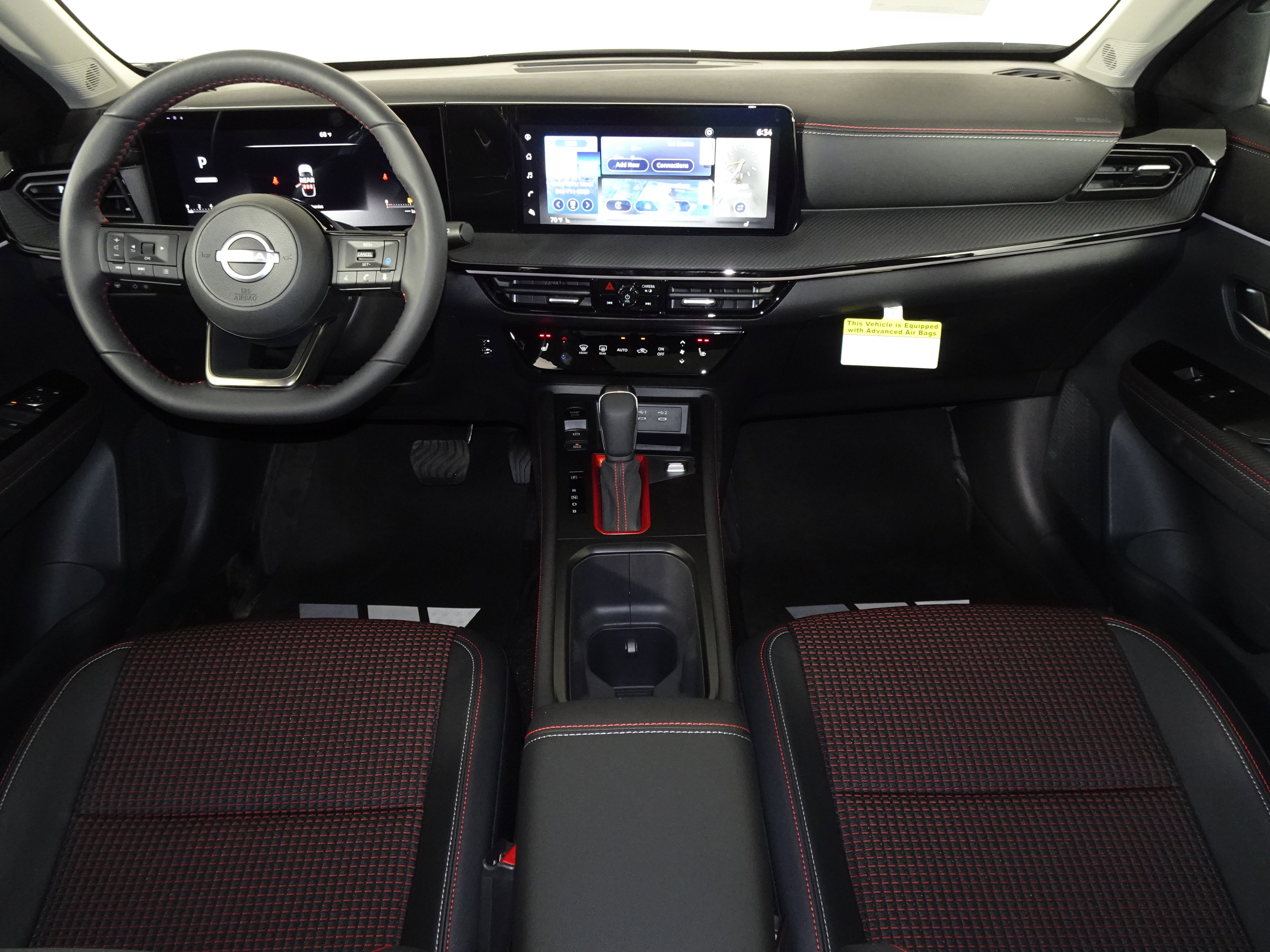 New 2025 Nissan Kicks SR w/ SR Premium Package image 10