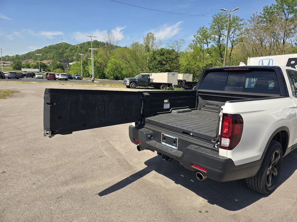 Used 2023 Honda Ridgeline Black Edition image 10