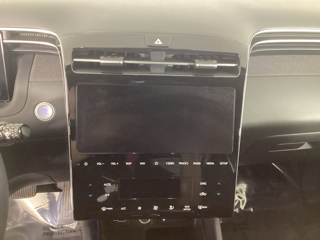 Used 2024 Hyundai Santa Cruz Limited AWD/4WD image 18