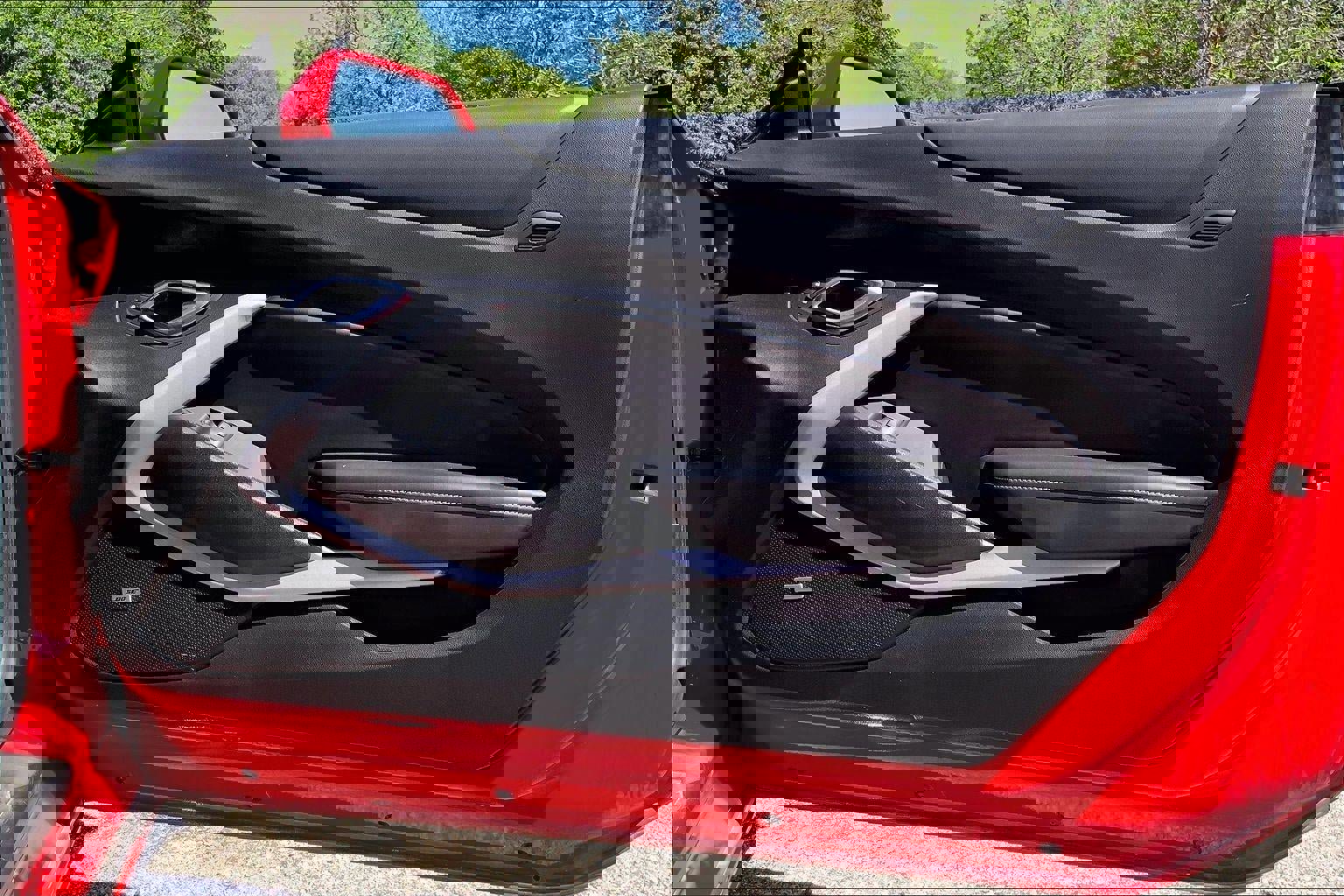 Used 2018 Chevrolet Camaro LT w/ Technology Package RWD image 23