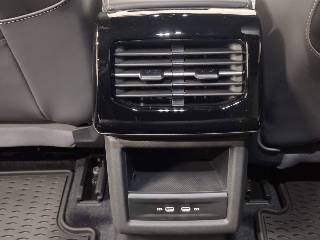 New 2026 Volkswagen ID.4 Pro AWD/4WD image 29