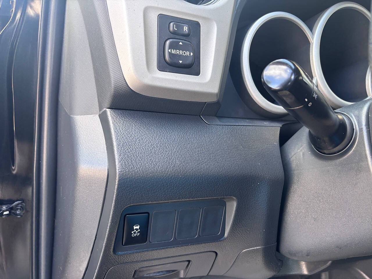 Used 2011 Toyota Matrix FWD image 10