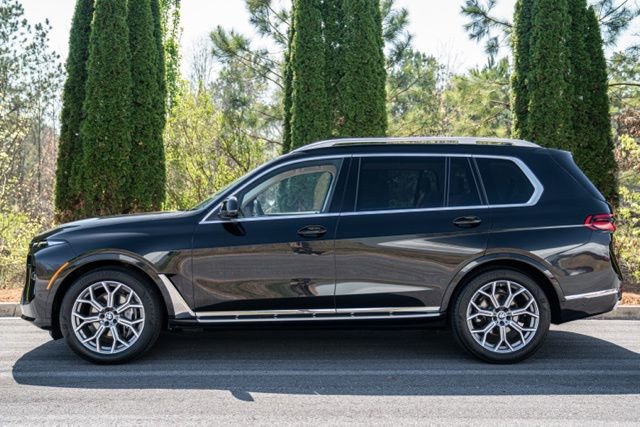 Used 2023 BMW X7 xDrive40i w/ Parking Assistance Package AWD/4WD image 9