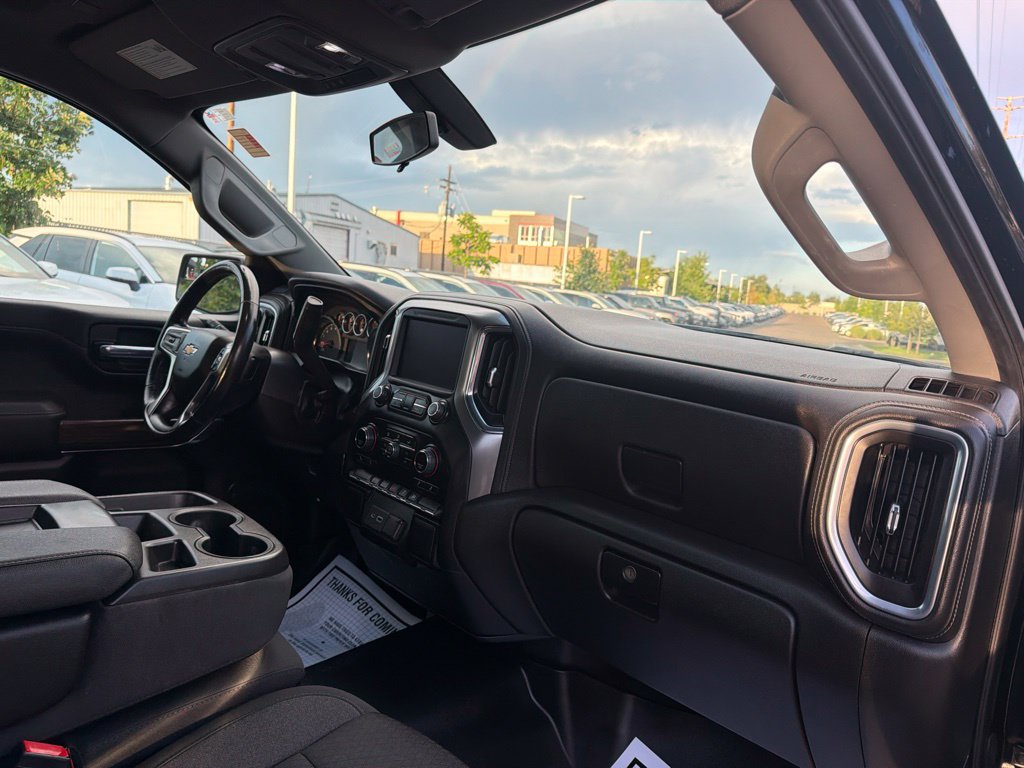 Used 2022 Chevrolet Silverado 1500 LT AWD/4WD image 12