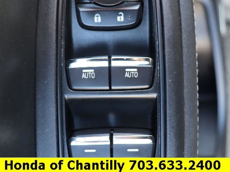 Used 2021 Subaru Forester Limited image 25