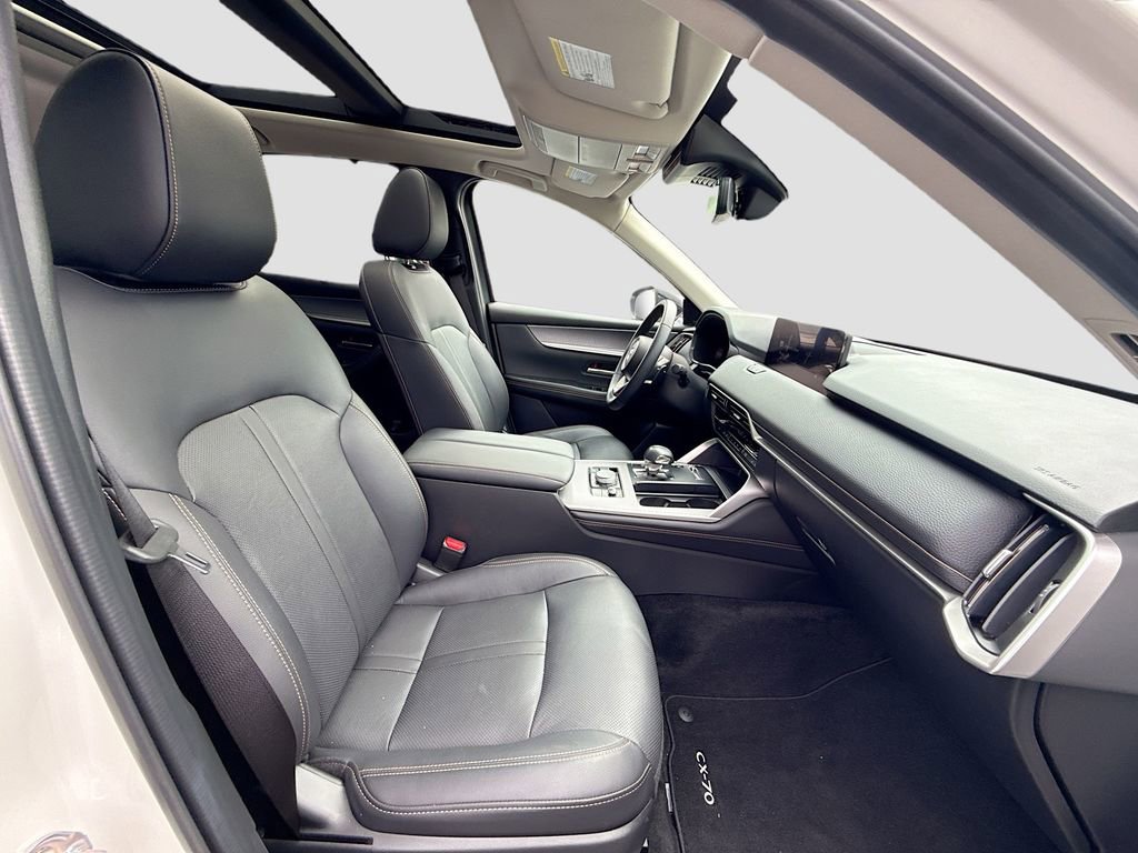 Used 2025 MAZDA CX-70 Plug-In Hybrid w/ Premium Pkg image 33
