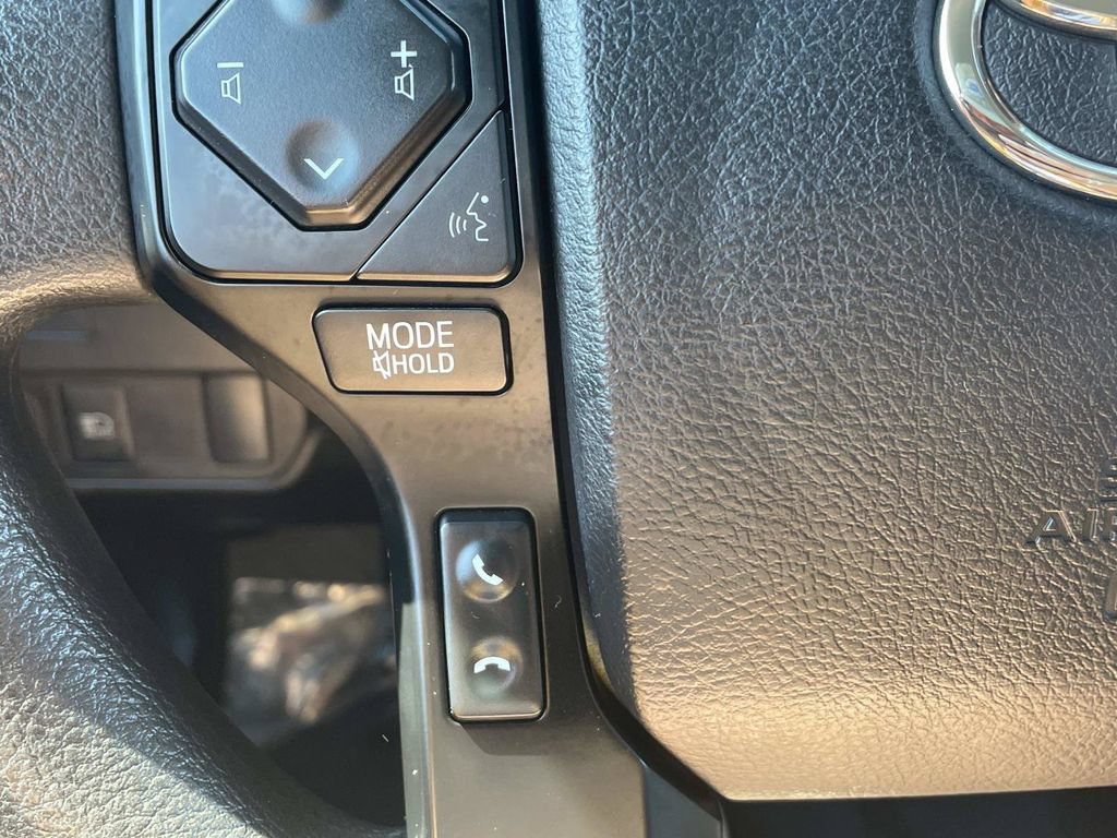 Used 2022 Toyota Tacoma SR AWD/4WD image 29