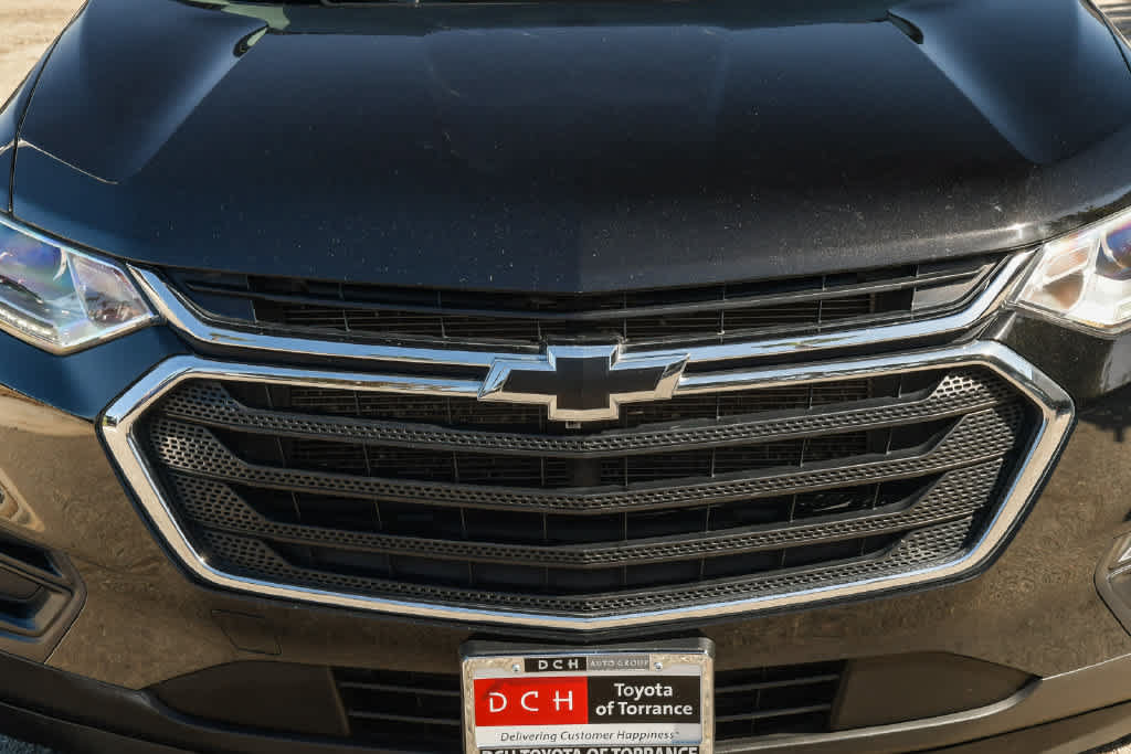 Used 2020 Chevrolet Traverse LS w/ LPO, Floor Liner Package FWD image 5