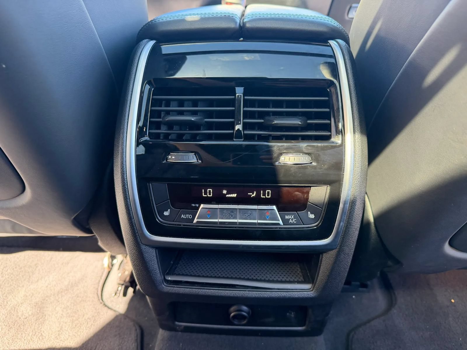 Used 2021 BMW X5 M AWD/4WD image 14