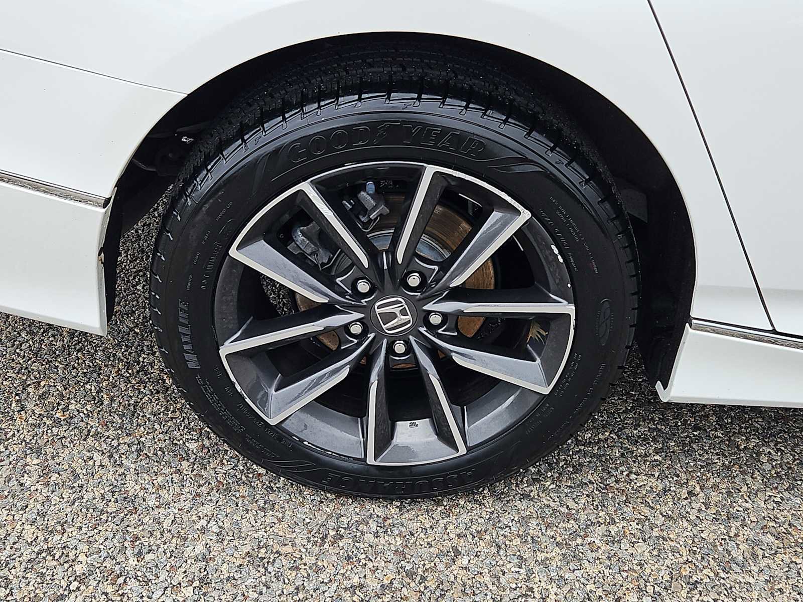 Certified 2021 Honda Accord EX-L image 9