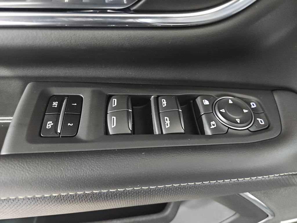 Certified 2023 Chevrolet Suburban Premier AWD/4WD image 35