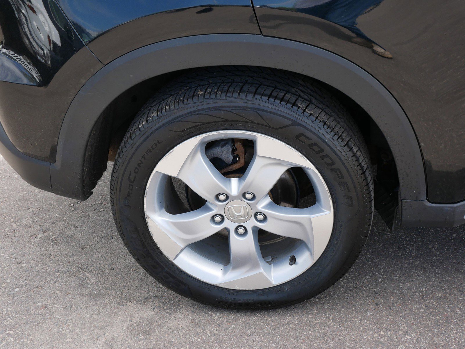 Used 2016 Honda HR-V LX image 9