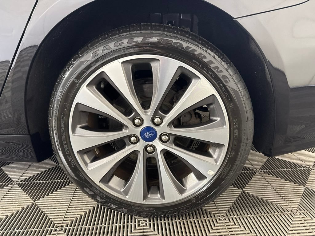 Used 2020 Ford Fusion SE AWD/4WD image 12