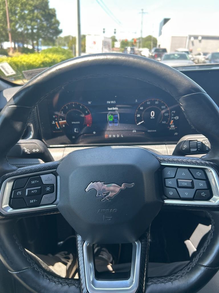 Used 2025 Ford Mustang Premium RWD image 4
