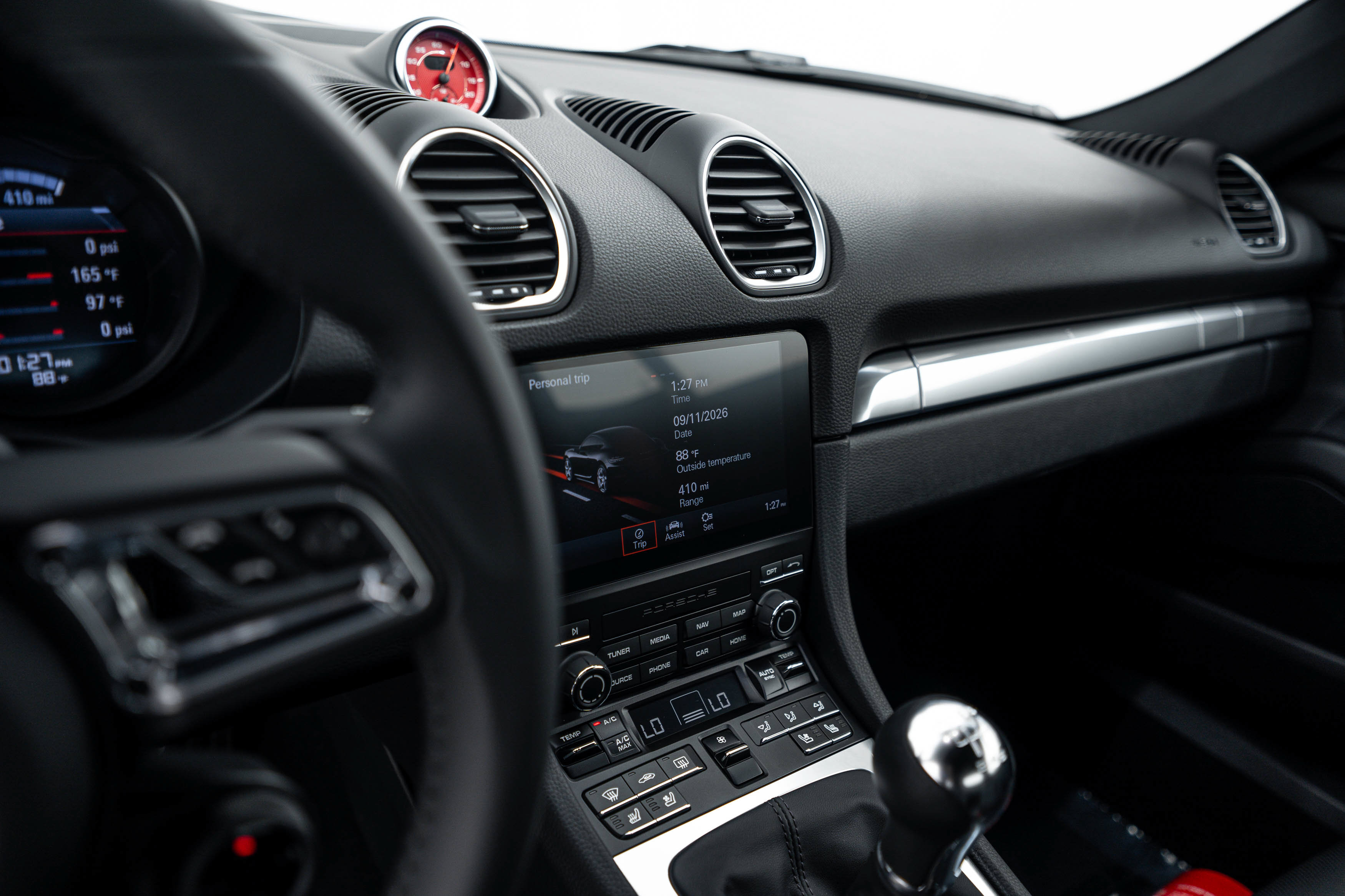 Certified 2025 Porsche 718 Cayman S RWD image 19